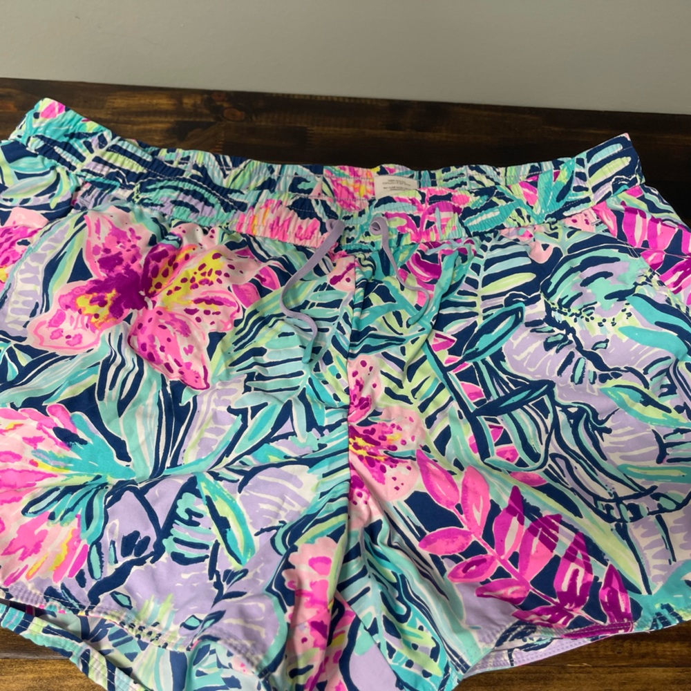 LILLY PULITZER SHORTS XL euc